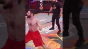 One-Armed MMA Fighter wins two fights at the same time! #trending #mma #sports #shorts #fight