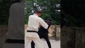 Self defence technique #selfdefense #karate #shorts #ytshort #video #viral #sports #fight #trending