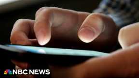Surgeon general calls for warnings on social media platforms