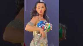 Katy Perry goes viral for mid-concert eye ‘glitch’ | USA TODAY #Shorts