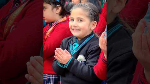 Viral School Girl On Social Media | #trending #viral #School #dua #nowgam #Srinagar