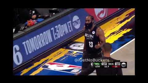 Steve Nash hugs Kevin Durant after Series tying clutch performance