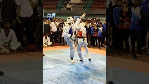 taekwondo fight #viralvideo #trending #shorts #sports #ko #kick #fighter #hardwork#taekwondo#athlete