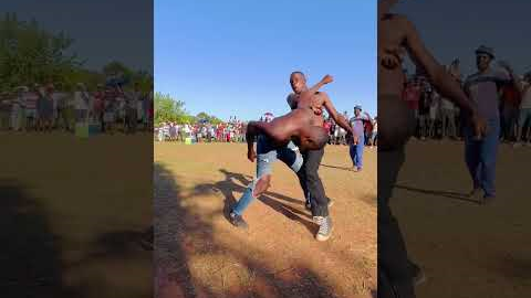 He took enough body shots, traditional UFC #Musangwe #mma #africa #fight #boxing #king #amazing