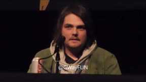 Sweet interaction between Gerard Way and father of a teenage fan